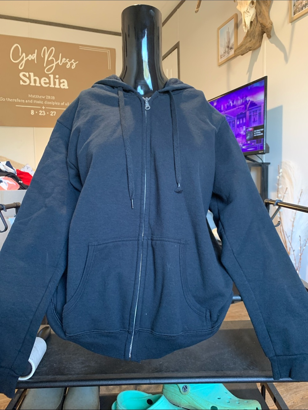 #120 Gildan Black Zip-Up Hooded Bomber Jacket
